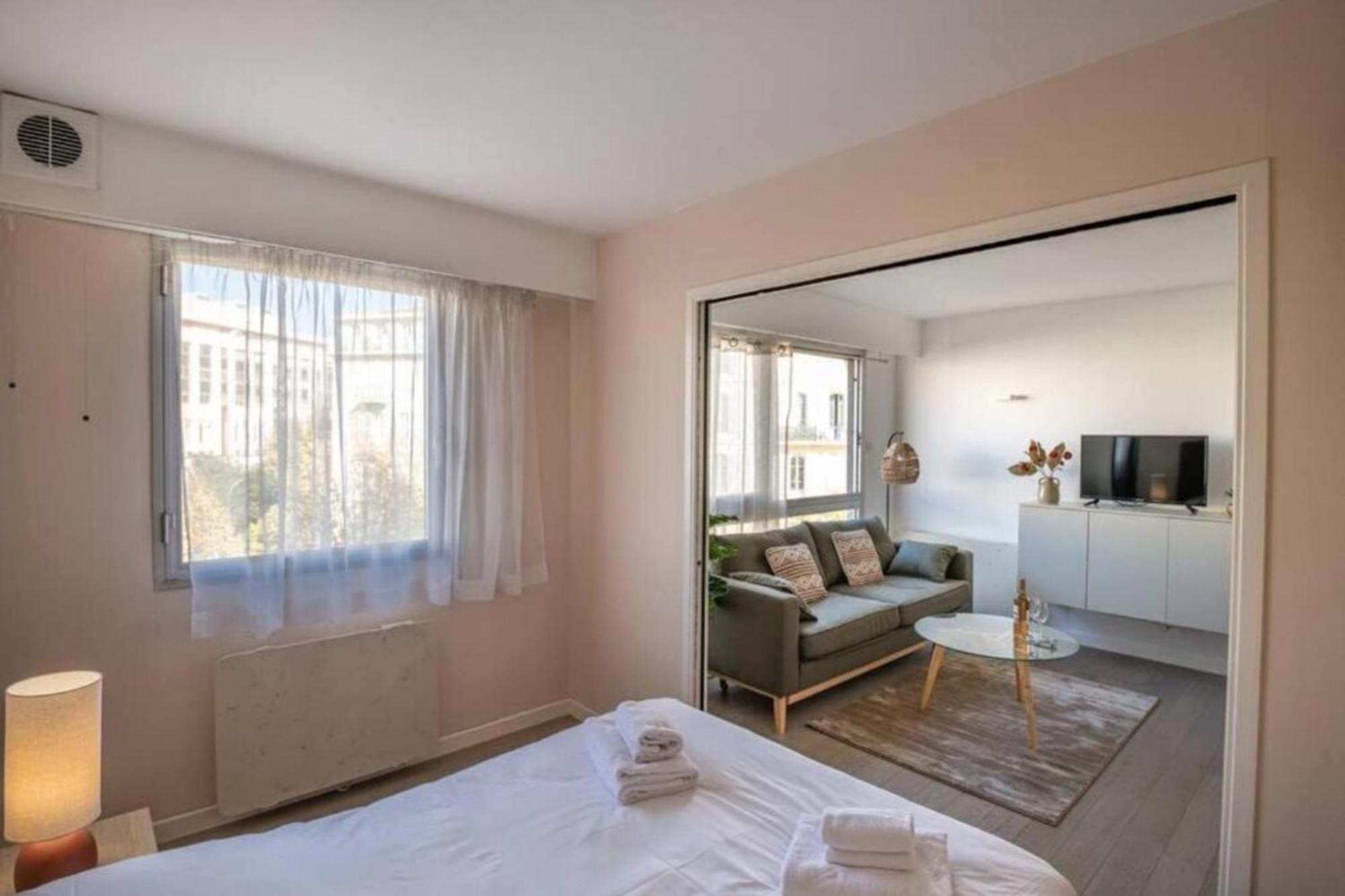 Apartment Joffre 2-4 - Bright 1 Bedroom Near Massena Nice